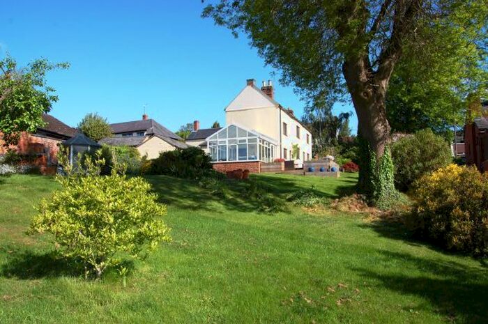 5 Bedroom Cottage For Sale In Teeton Road, Ravensthorpe, Northampton, NN6