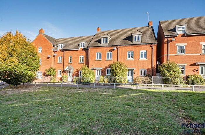 4 Bedroom Terraced House For Sale In Cloatley Crescent, Royal Wootton Bassett, SN4