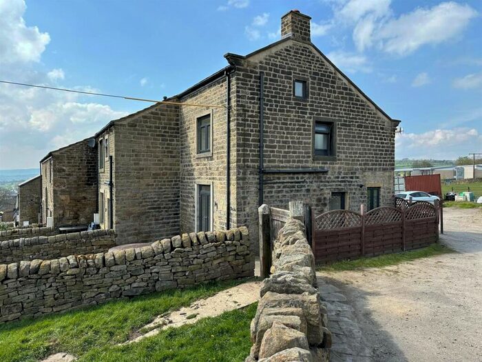 2 Bedroom Cottage To Rent In Hawber Lane, Silsden, BD20