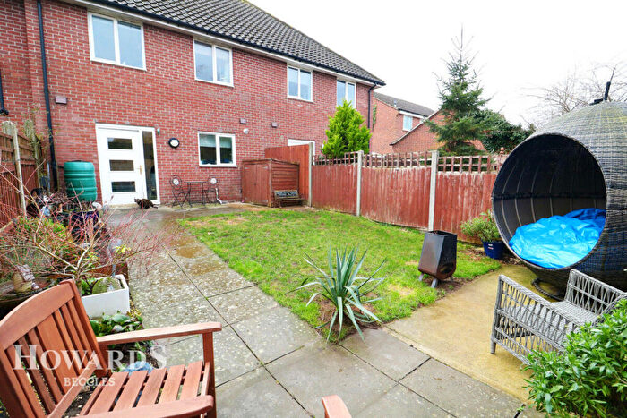 3 Bedroom Terraced House For Sale In George Brown Way, Beccles, NR34