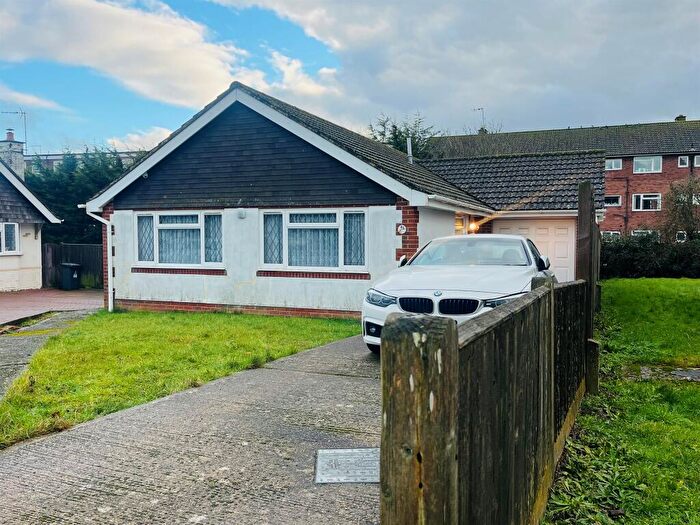 2 Bedroom Detached House For Sale In Old Drive, Polegate, BN26