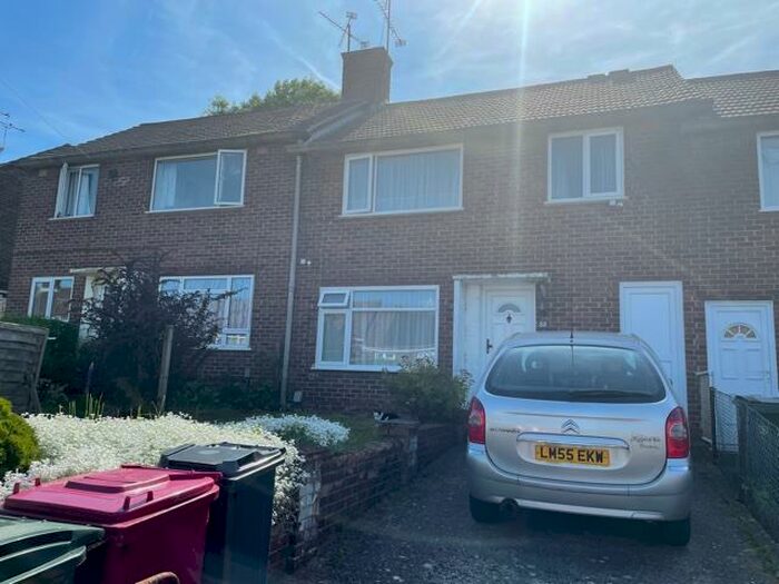 3 Bedroom House To Rent In Brockley Close, Tilehurst, Reading, RG30