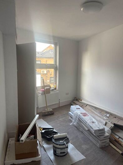 2 Bedroom Flat To Rent In Station Road, Ashford, TW15