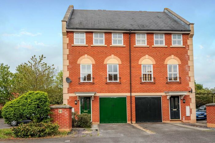 3 Bedroom End Of Terrace House To Rent In Bennett Crescent, East Oxford, OX4