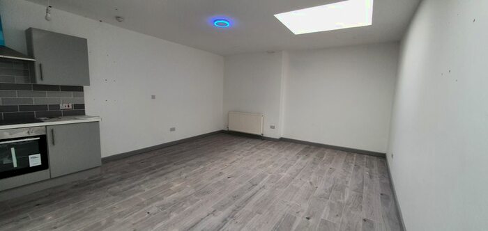 Studio To Rent In Leeds Road, Bradford, BD3