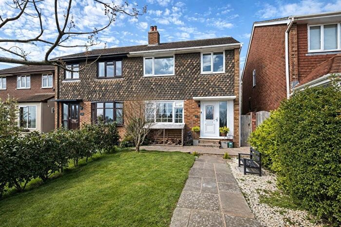 3 Bedroom Semi-Detached House For Sale In Fairstone Close, Hastings, TN35