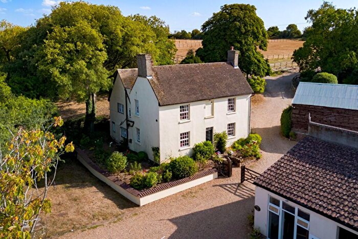 4 Bedroom Detached House For Sale In Mill Road, Thurleigh, MK44