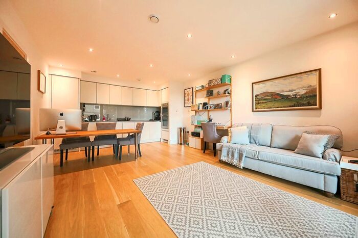 1 Bedroom Flat To Rent In Chiswick High Road, London, W4