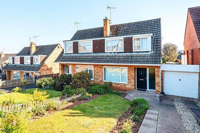 3 Bedroom Semi-Detached House For Sale In Sullivan Road, Exeter, EX2