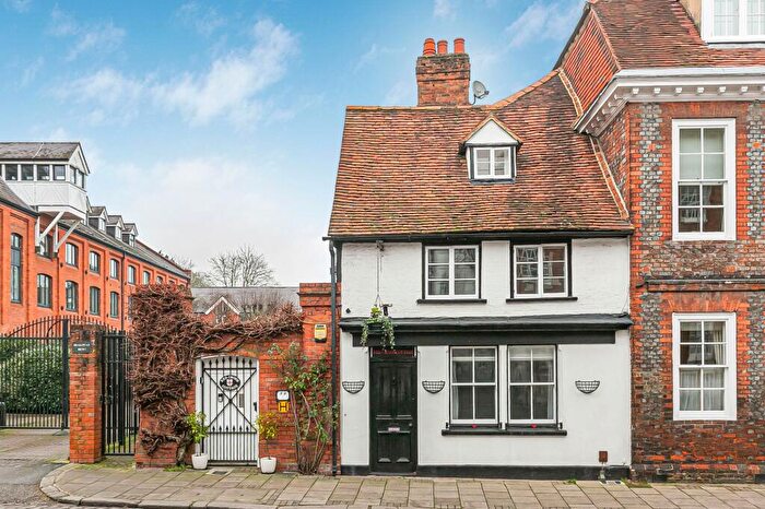 4 Bedroom Semi-Detached House For Sale In Red Cross Cottage, RG9