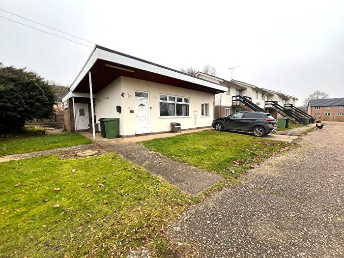2 Bedroom Detached Bungalow To Rent In Brecklands Green, PE37