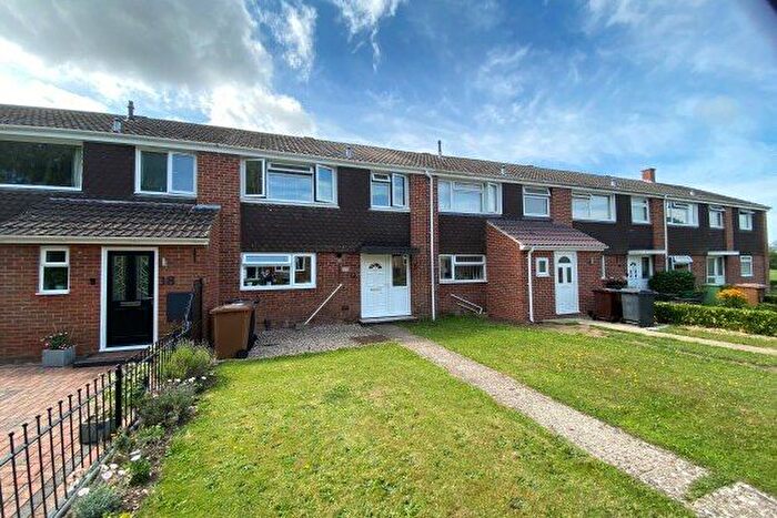 3 Bedroom Terraced House To Rent In Lincoln Close, Romsey, SO51