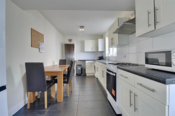 4 Bedroom Terraced House For Sale In Harold Road, Southsea, PO4