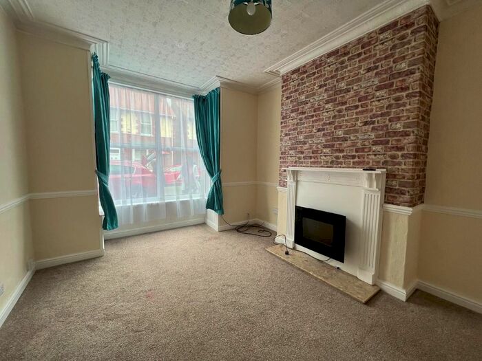 4 Bedroom Property To Rent In Havelock Crescent, Bridlington, YO16