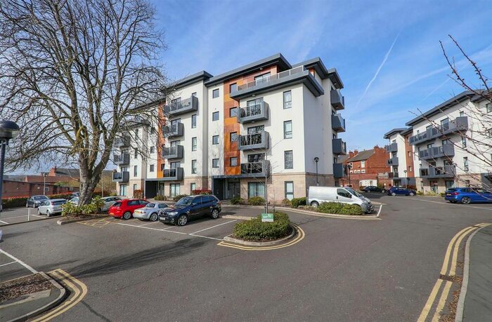 1 Bedroom Flat To Rent In Bradbury Hall, Bradbury Place, Chesterfield S40