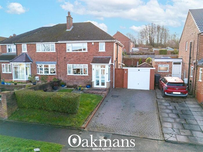 3 Bedroom Semi Detached House For Sale In Nuthurst Road, Birmingham, West Midlands, B31