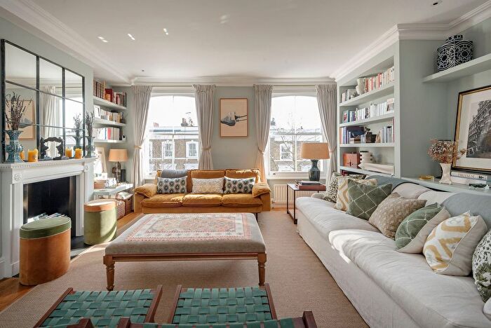 2 Bedroom Flat For Sale In Chesterton Road, London, W10