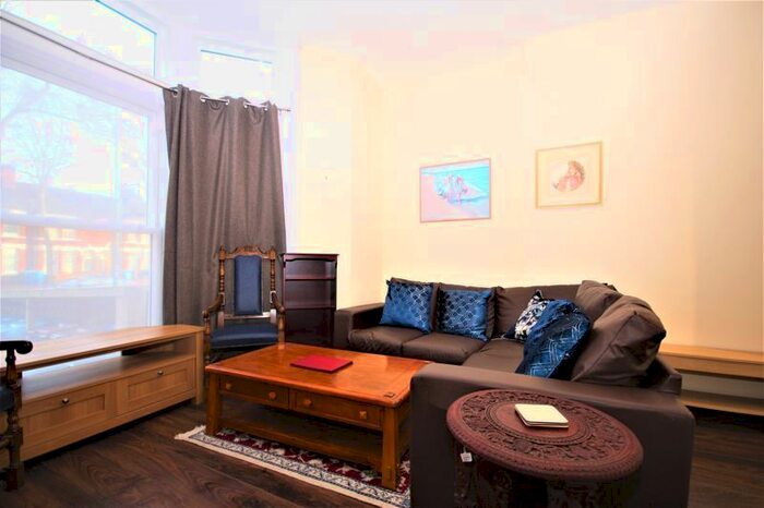 1 Bedroom Flat To Rent In Boulevard, Hull, HU3