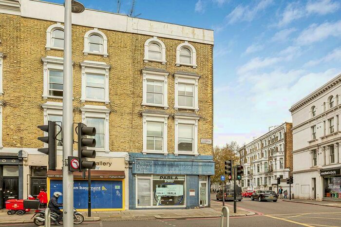 2 Bedroom Flat To Rent In Fulham Road, London, SW10