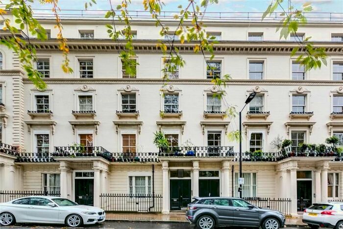 2 Bedroom Flat To Rent In Porchester Square, London, W2