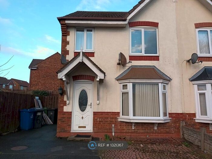3 Bedroom Semi-Detached House To Rent In Guernsey Avenue, Blackburn BB2