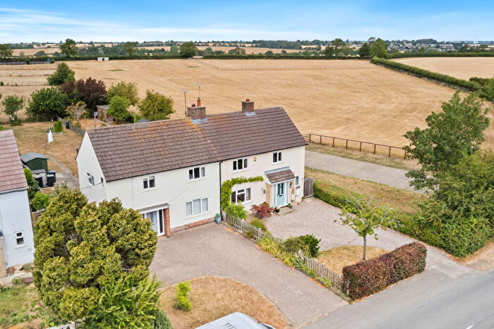 3 Bedroom Semi-Detached House For Sale In Isham Road, Orlingbury, NN14