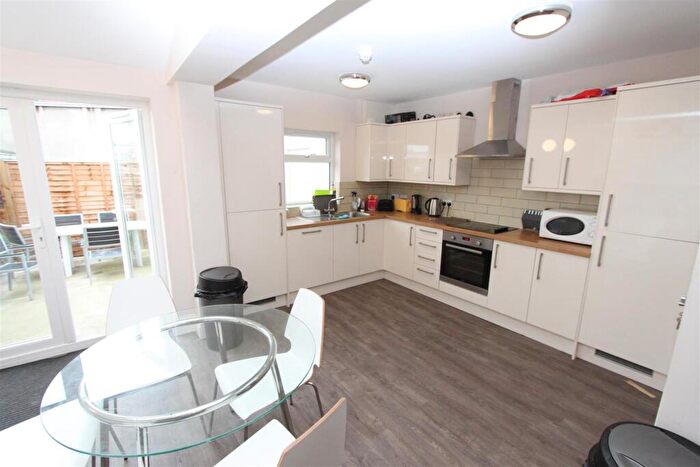 8 Bedroom Detached House To Rent In Gloucester Road, Bristol, BS7