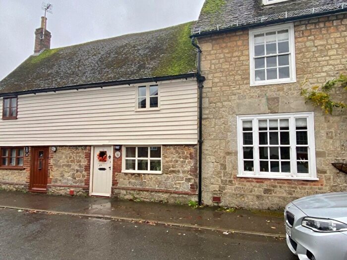 3 Bedroom Terraced House To Rent In West Street, ME17