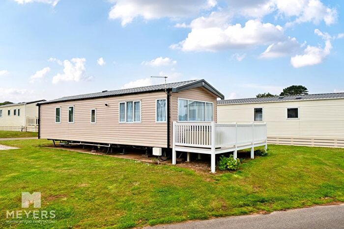 2 Bedroom Detached House For Sale In Durdle Door Holiday Park, West Lulworth, BH20