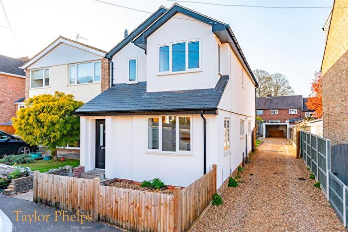 3 Bedroom Detached House To Rent In Post Wood Road, Southside Ware - Short Term Let, SG12