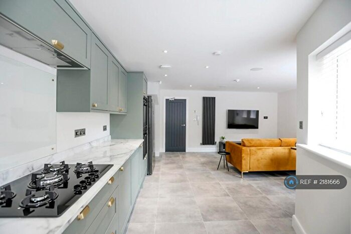 6 Bedroom End Of Terrace House To Rent In Nicander Road, Liverpool, L18