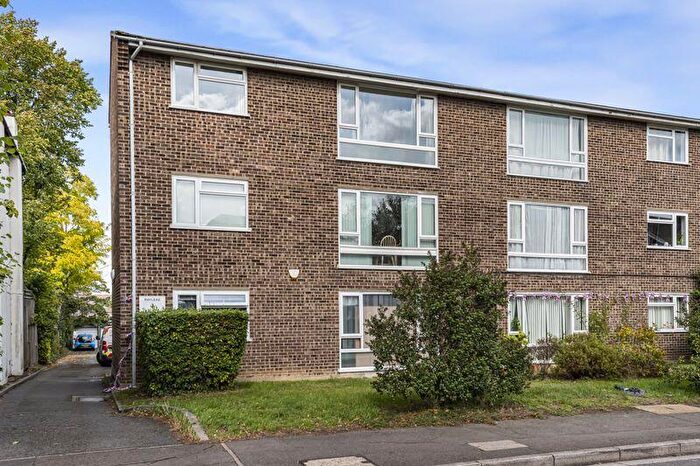 2 Bedroom Flat For Sale In Granville Road, Sidcup, DA14