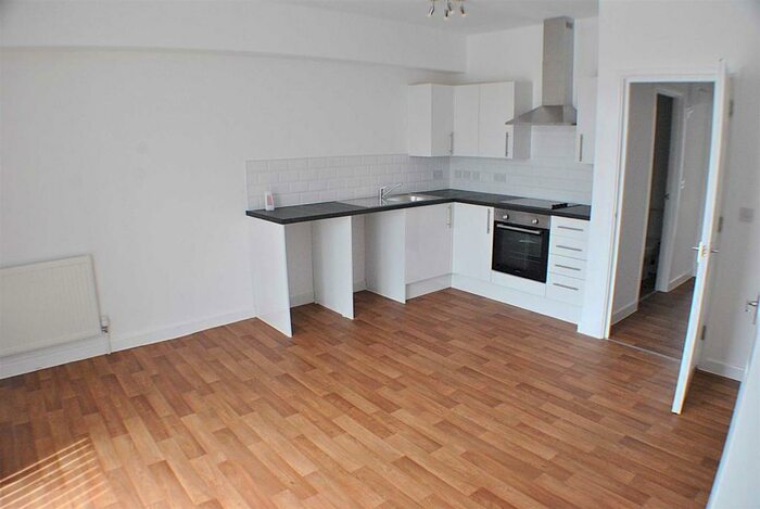 2 Bedroom Maisonette To Rent In New Cheltenham Road, Kingswood, BS15