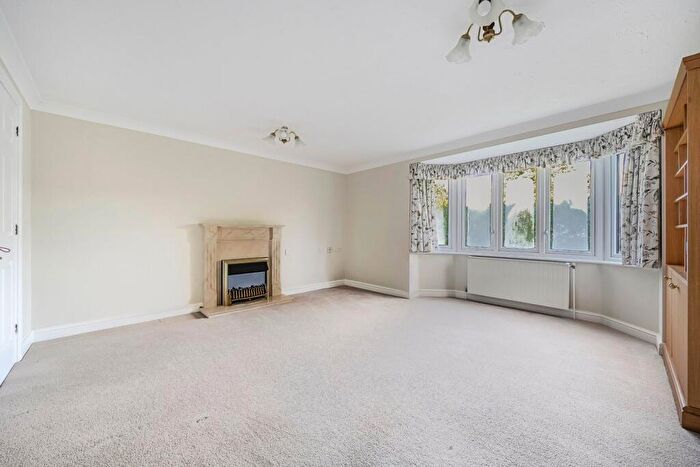 2 Bedroom Retirement Property For Sale In Four Oaks Road, Sutton Coldfield, B74