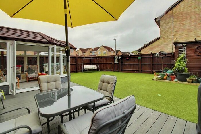 4 Bedroom Detached House For Sale In Clary Road, Swindon, SN2