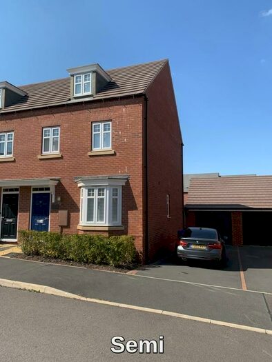 3 Bedroom Semi-Detached House To Rent In Saturn Road, Berry Hill, Mansfield, Nottinghamshire, NG18