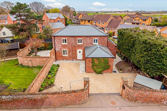 2 Bedroom Detached House For Sale In Bell Lane, Moulton, PE12