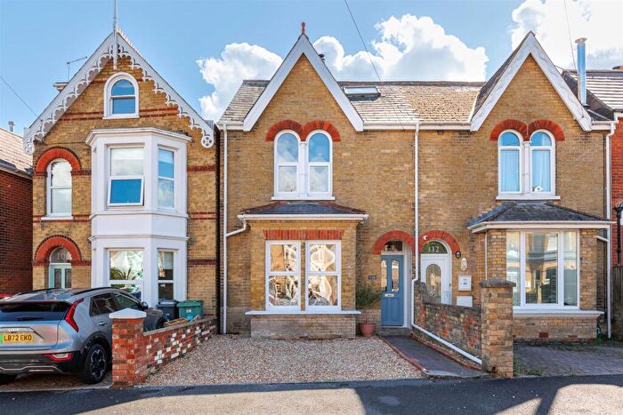 3 Bedroom Terraced House For Sale In Beautifully Presented Period Property - Mill Hill Road, Cowes, PO31