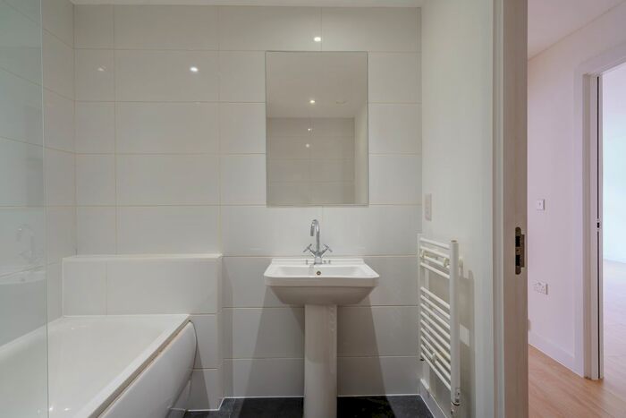 1 Bedroom Flat To Rent In Vida House, Trundleys Road, Deptford, SE8