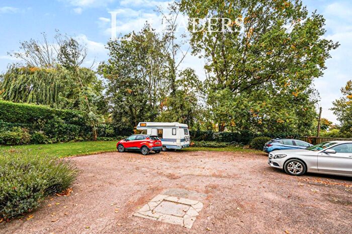2 Bedroom Apartment To Rent In Battledown Approach, Chelt, GL52