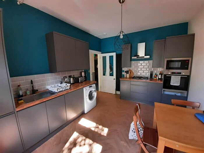 4 Bedroom Flat To Rent In L – Brighton Place, Edinburgh, EH15