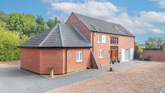 5 Bedroom Detached House For Sale In Copperfield Mews, Dunstall Road, Tatenhill, DE13
