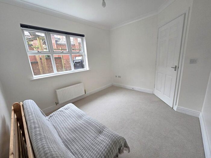 3 Bedroom Town House For Sale In Gardeners Place, Chartham, CT4