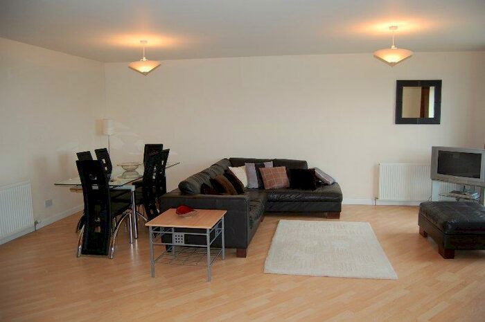 2 Bedroom Flat To Rent In Links Road, City Centre, AB24