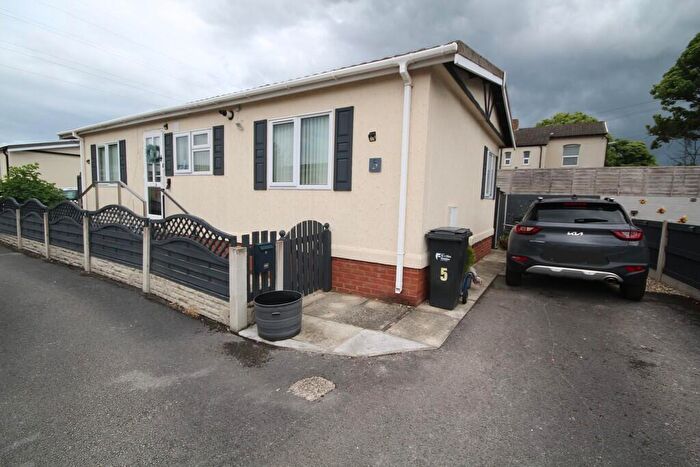 2 Bedroom Detached Bungalow For Sale In Willow Brook Park, Sandycroft, CH5