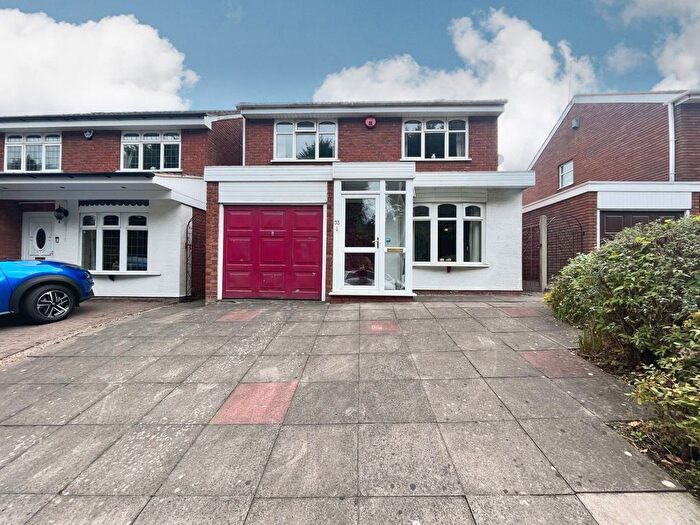 3 Bedroom Detached House For Sale In Nottingham Way, Quarry Bank, Brierley Hill, DY5