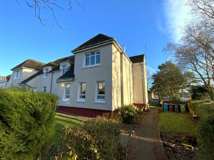 3 Bedroom Apartment To Rent In Birch Avenue, Busby, Glasgow, G76