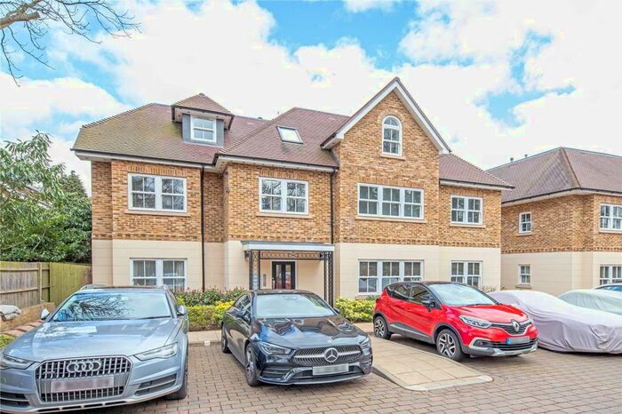 2 Bedroom Flat To Rent In Sheerwater Road, Woodham, Addlestone, Surrey, KT15