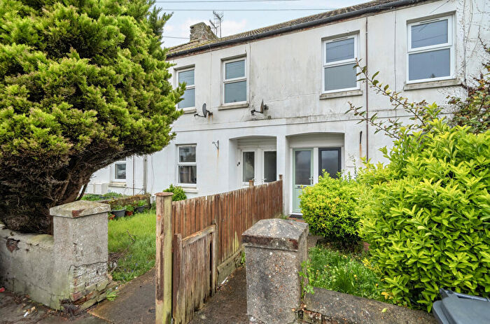 1 Bedroom Flat To Rent In Sugden Road, Worthing, West Sussex, BN11