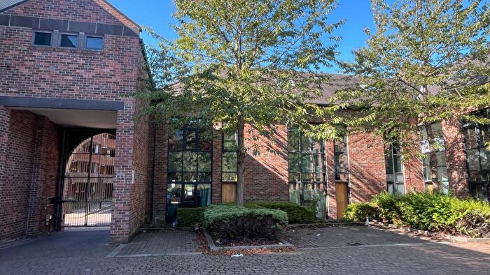 3 Bedroom Town House To Rent In City Road, Quayside, Newcastle Upon Tyne, NE1